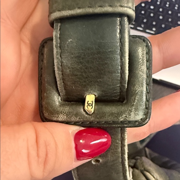 CHANEL Quilted Green Belt Bag (1990s) - Picture 5 of 8
